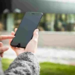 Hai aperto un SMS sospetto per sbaglio? Ecco cosa succede davvero al tuo telefono