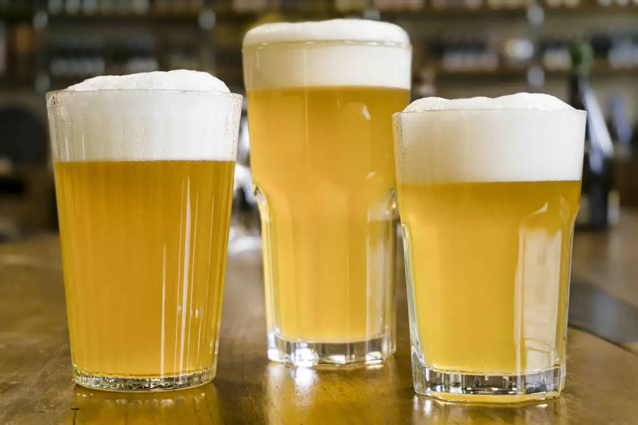 La verità sulla birra e la pancia: ecco cosa succede davvero quando la bevi
