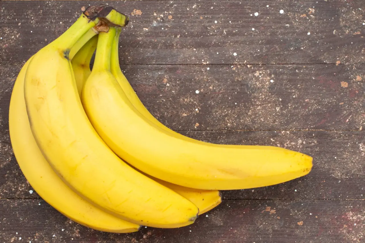 Non mangiare banane la sera: ecco cosa succede davvero al tuo corpo durante la notte